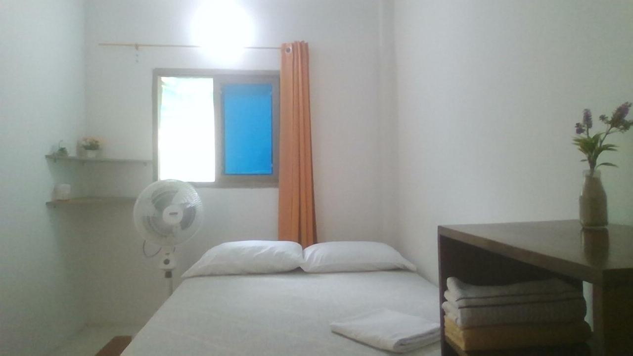 Hostal Paloma Cafe Palomino Ruang foto